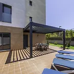 Precioso Con Terraza Y Piscina Apartamento *